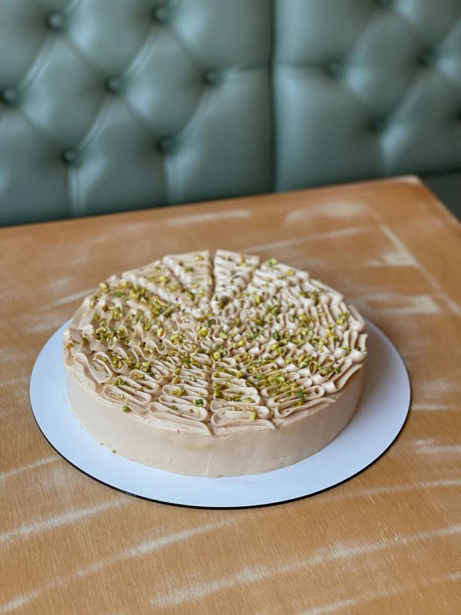 torta pistache inteira | Cestas de Presentes no Espirito Santo
